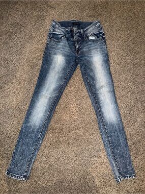 Women’s Skinny Faded Blue Stretch Jeans